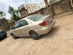 Toyota Corolla 2006 Gold