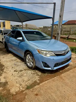 Toyota Camry LE 4dr Sedan (2.5L 4cyl 6A) 2012 Blue