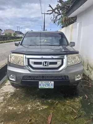 Honda Pilot Touring w/RES/Navi 4WD (3.5L 6cyl 5A) 2010 Gray