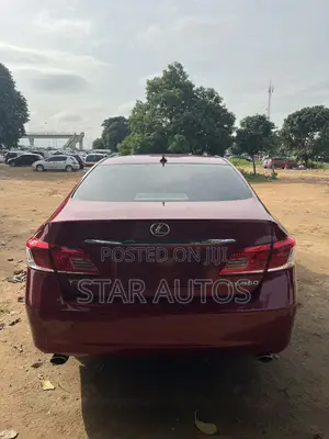 Lexus ES 2012 Red