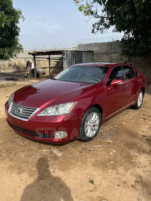 Lexus ES 2012 Red