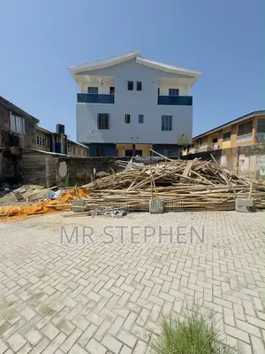 4bdrm Duplex in Phase 1 / Gbagada for sale