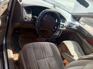 Toyota Sienna 2002 Gold