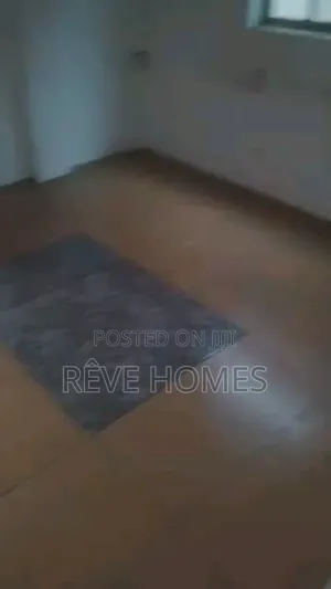 Mini Flat in Adekunle for rent