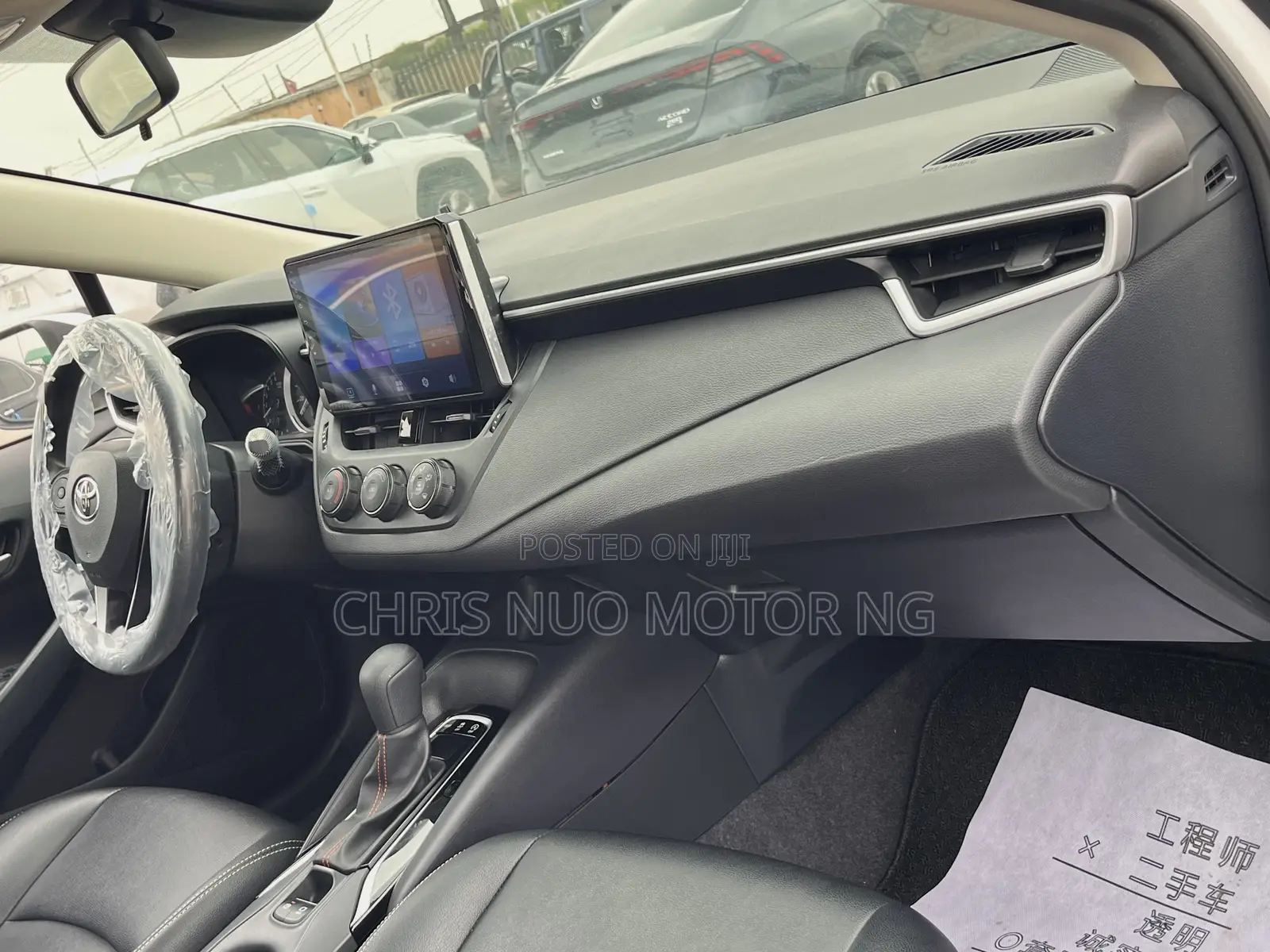 Toyota Corolla SE 2023 White