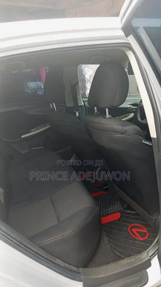 Toyota Corolla 2013 Silver