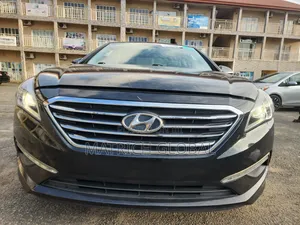 Hyundai Sonata Limited w/Brown Leather 4dr Sedan (2.4L 4cyl 6A) 2015