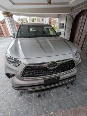 Toyota Highlander Platinum 2021 Silver