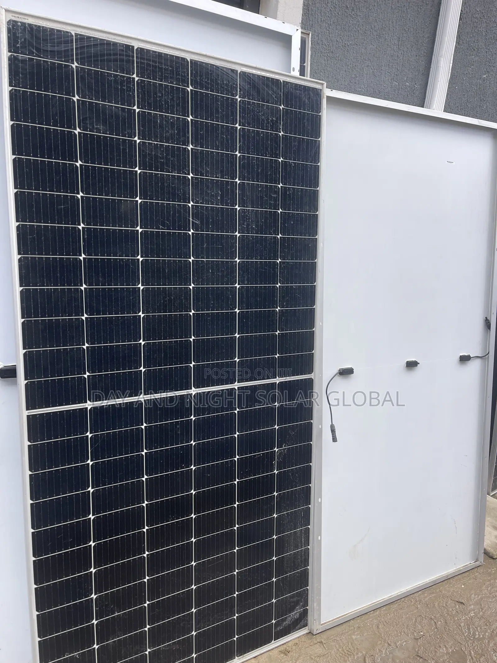520 Canadian Used Jinko Mono Solar Panel
