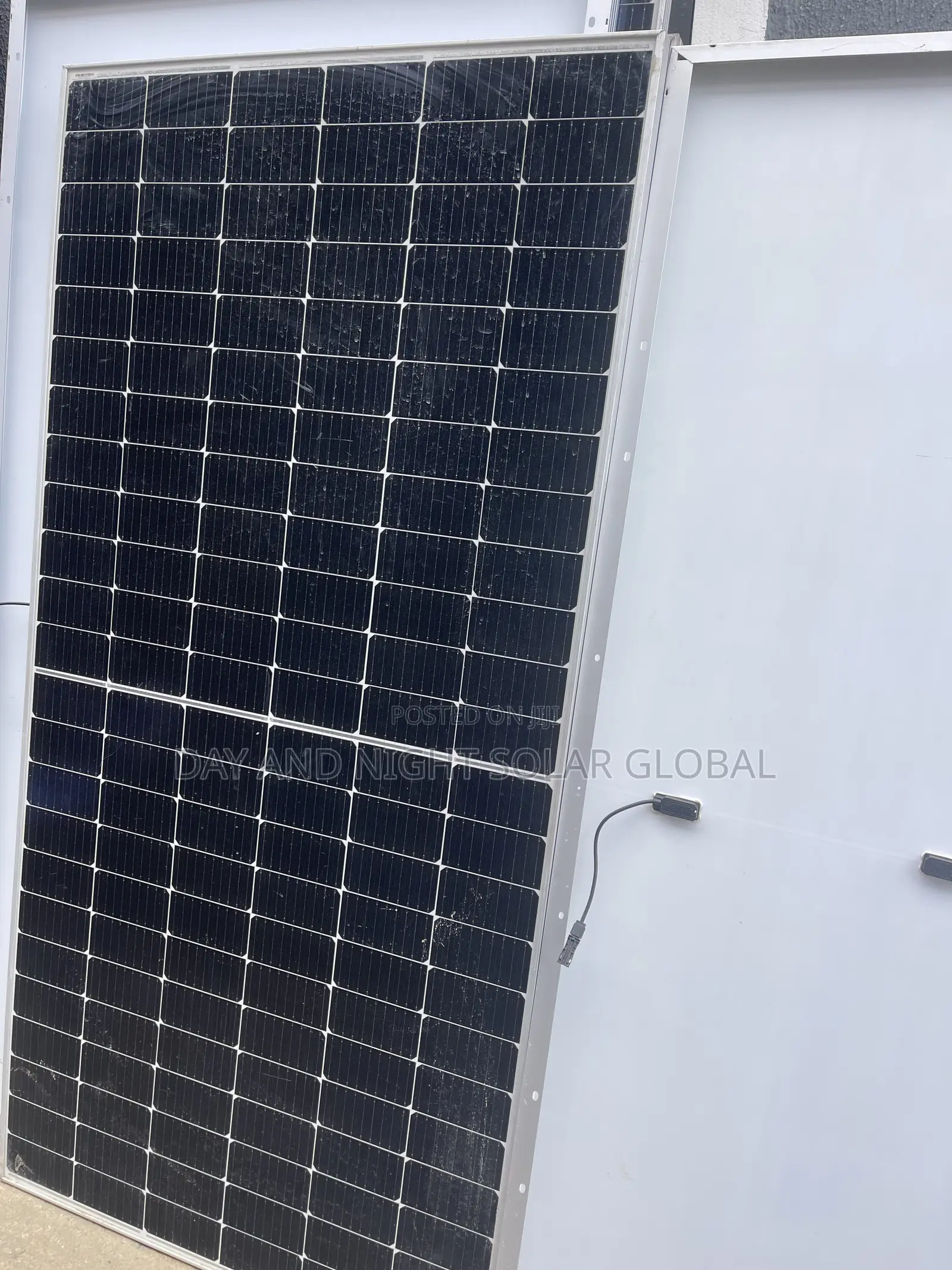520 Canadian Used Jinko Mono Solar Panel
