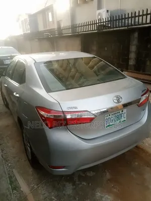 Toyota Corolla 2015 Silver