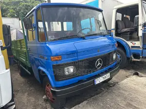 Mercedes Benz