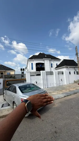 2bdrm Apartment in Kolapo Ishola Gra, Akobo for rent