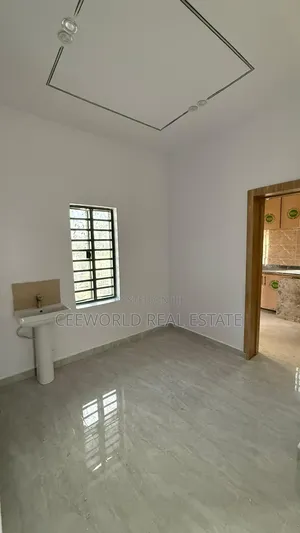 2bdrm Apartment in Kolapo Ishola Gra, Akobo for rent