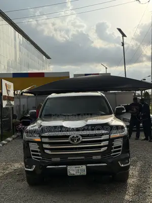 Toyota Land Cruiser 2012 Black