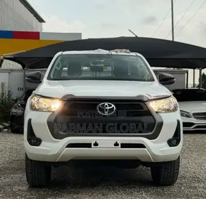 New Toyota Hilux 2025 White