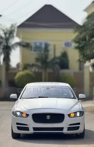 Jaguar XE 2017 White
