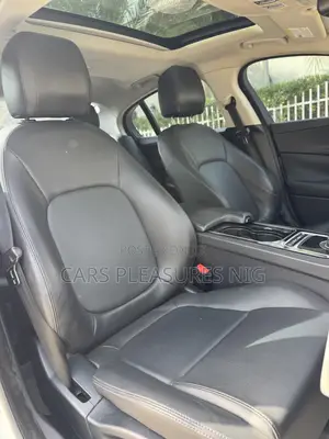 Jaguar XE 2017 White