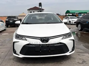 Toyota Corolla 2023 White