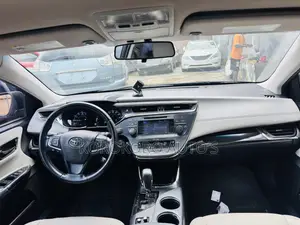 Toyota Avalon XLE 4dr Sedan (3.5L 6cyl 6A) 2014 Blue