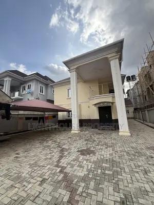 5bdrm House in Dawaki for sale