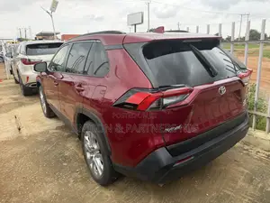 Toyota RAV4 XLE AWD 2020 Burgundy