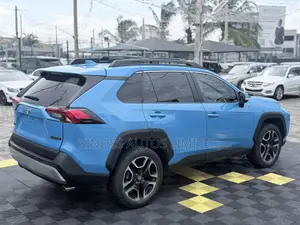 Toyota RAV4 Adventure 2019 Blue