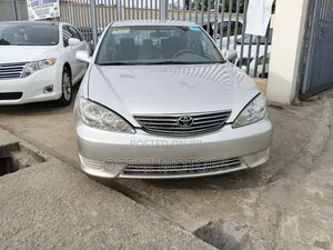 Toyota Camry 2005 Silver