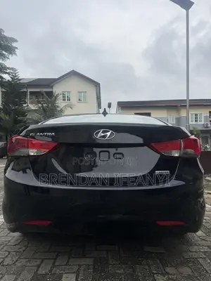 Hyundai Elantra Limited Sedan FWD (1.8L 4cyl 6A) 2013 Black