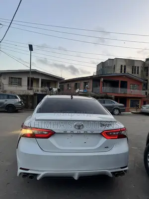 Toyota Camry 2019 White