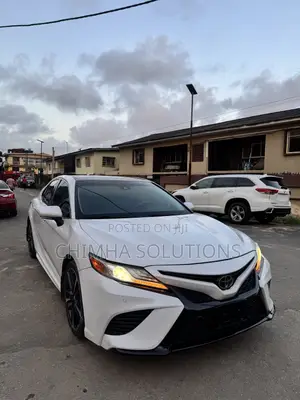 Toyota Camry 2019 White