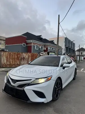 Toyota Camry 2019 White