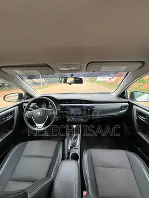 Toyota Camry SE 4dr Sedan (2.5L 4cyl 6A) 2015 White