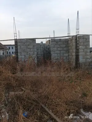 5bdrm Duplex in Lugbe District. for sale