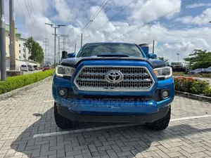 Toyota Tacoma 2018 Black