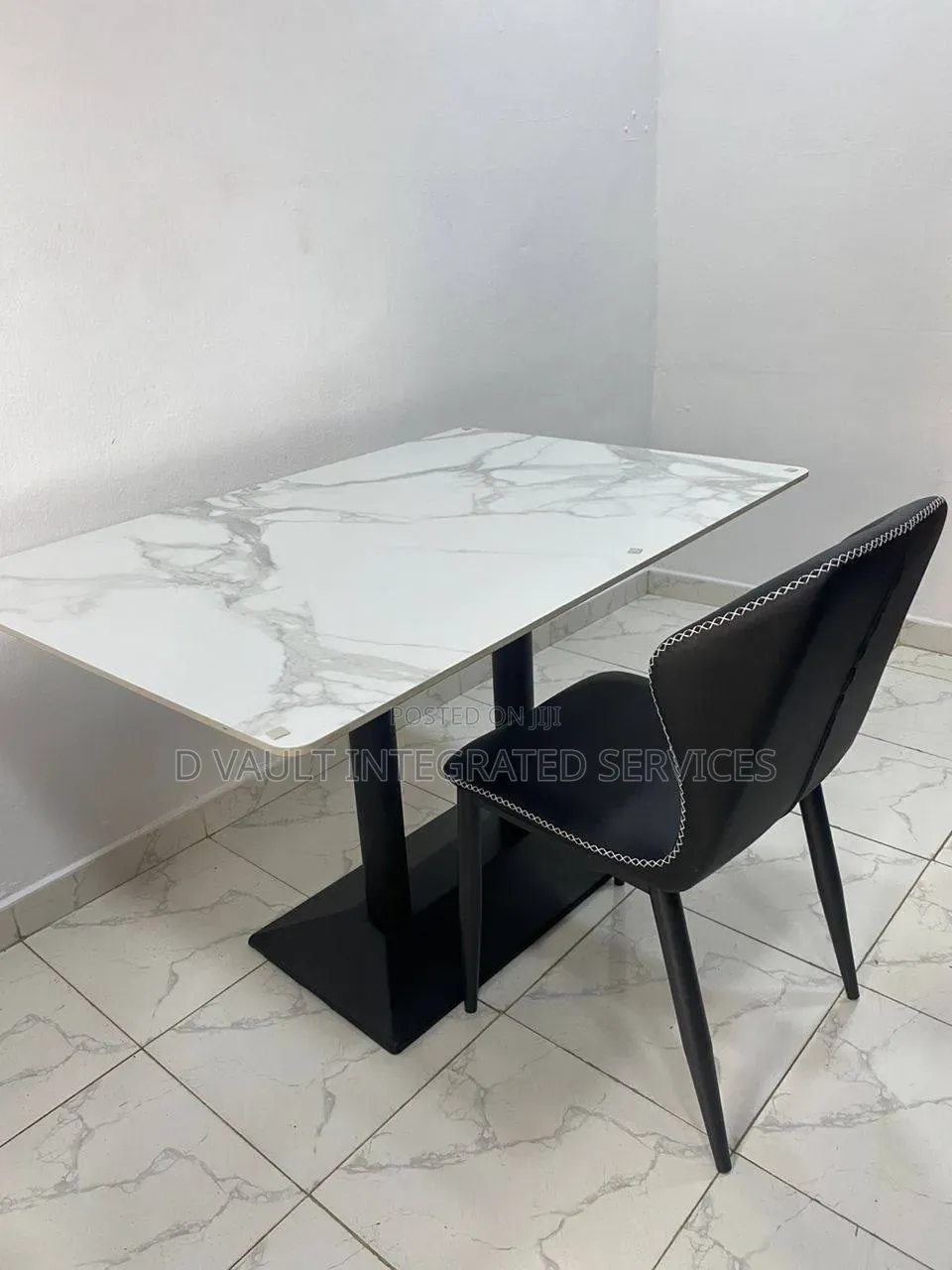 Dining Table / Modern Marble Table