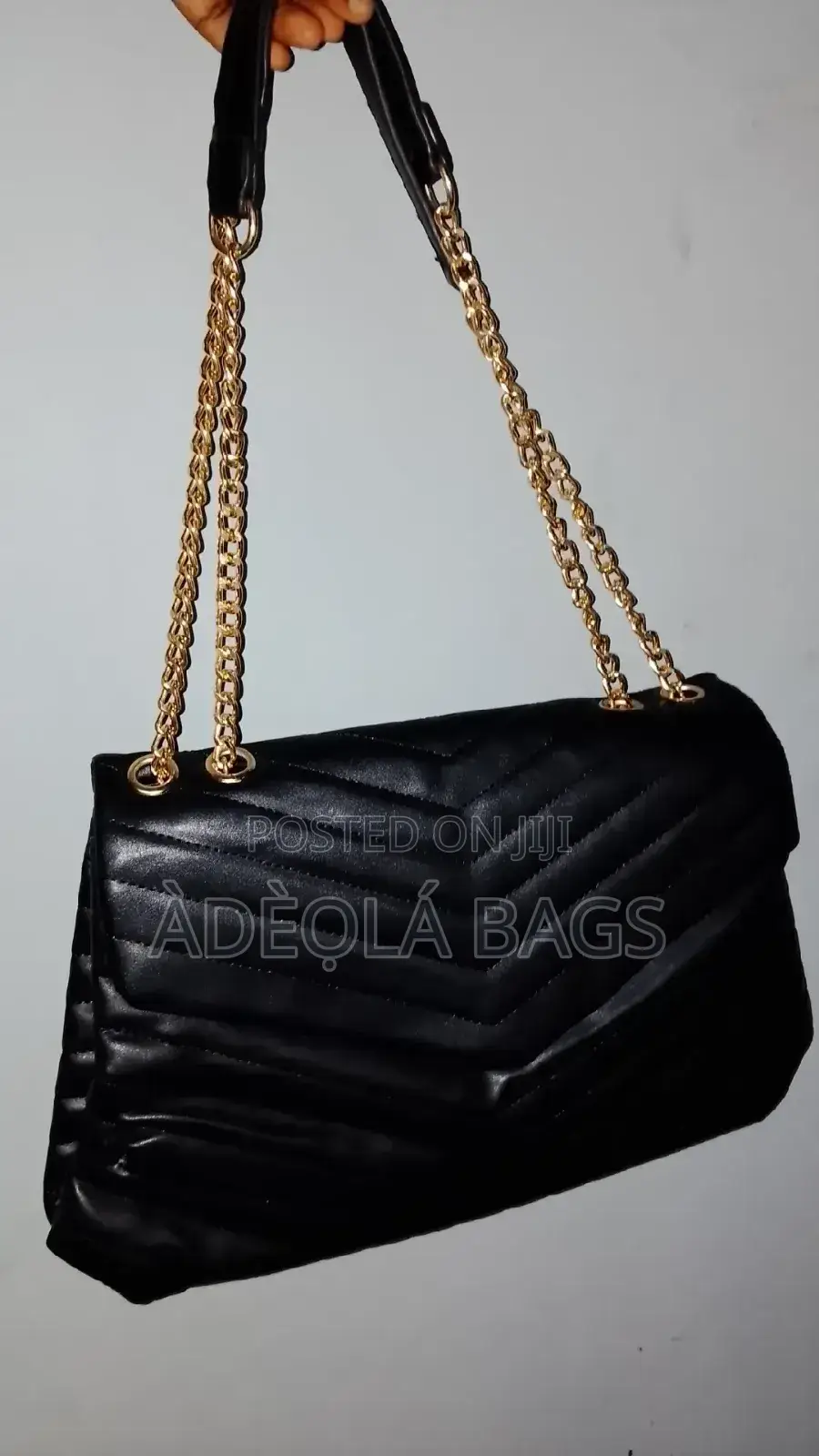 ​Classic Black Quilted Chain Handbag - Brand New
