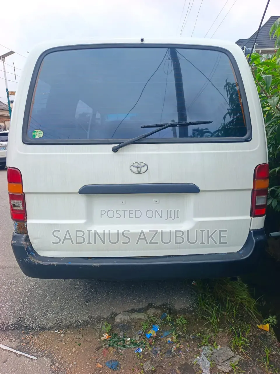 Toyota HiAce 2002 White