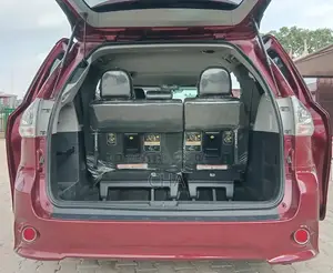 Toyota Sienna SE Premium 8 Passenger (3.5L 6cyl 8A) 2017 Red