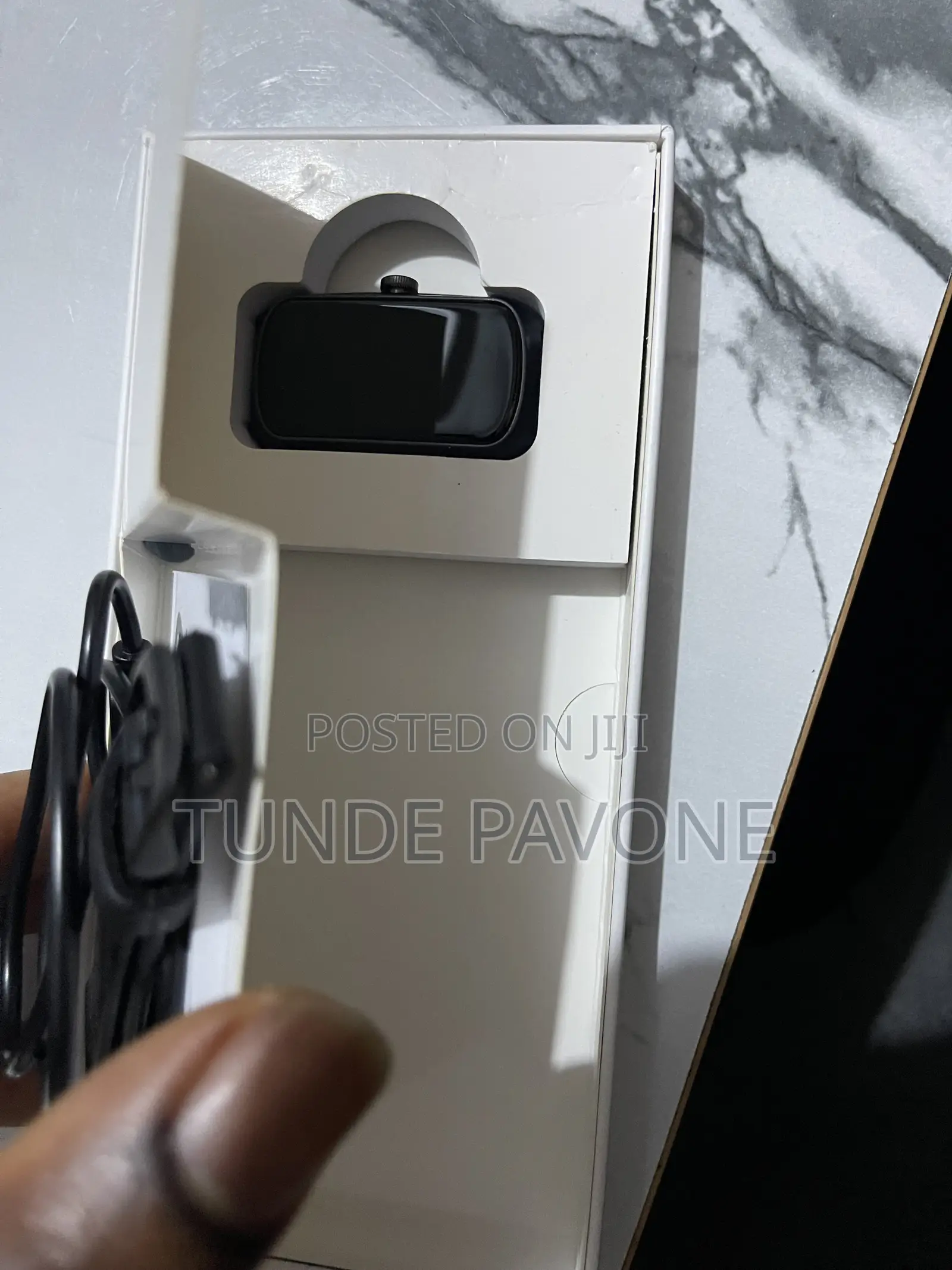 Anyloop Smart Watch