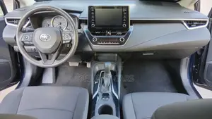 Toyota Corolla LE 2021 Blue