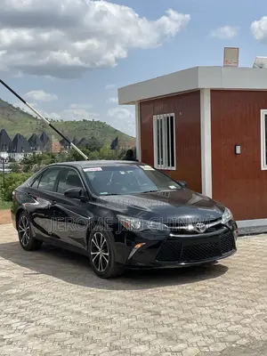 Toyota Camry 2016 Black