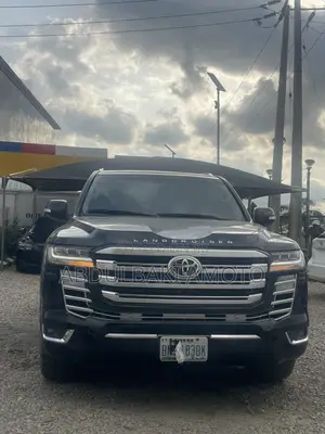 Toyota Land Cruiser 2017 Black