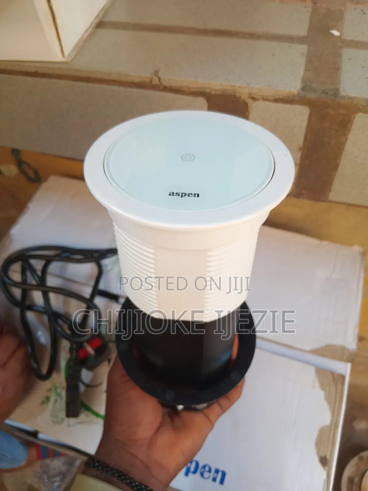 Lifting Sockets / Pop Up Sockets
