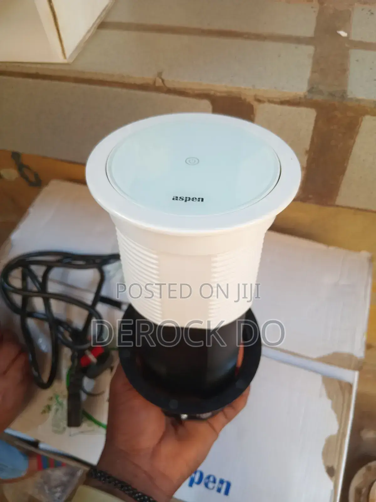 Lifting Sockets / Pop Up Sockets