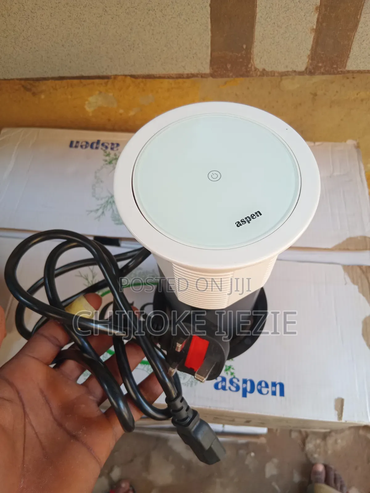 Lifting Sockets / Pop Up Sockets