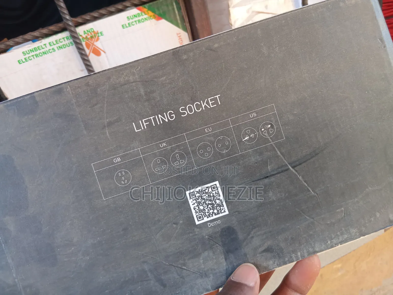 Lifting Sockets / Pop Up Sockets