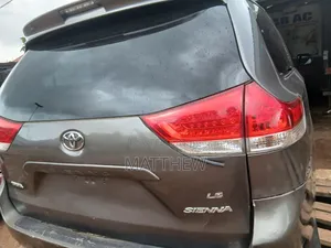 Toyota Sienna 2013 Gray