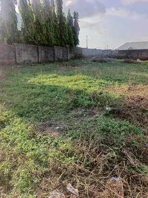Residential Land for Sale in Fha Lugbe. Size: 600sqm: