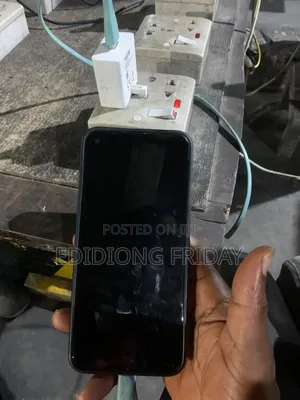 Tecno Camon 18i 128 GB Blue